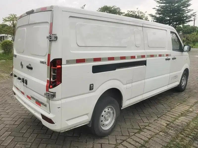 Yufeng EM27 2024 Model, Rear-wheel Drive, 2-seater, Pure Electric, Factory Customized Edition — миниатюра 7