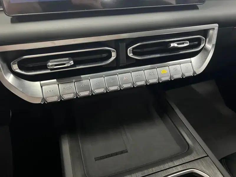 Zhengzhou Nissan Z9 2025 GT 2.3T Automatic Diesel 4WD First Edition — миниатюра 12