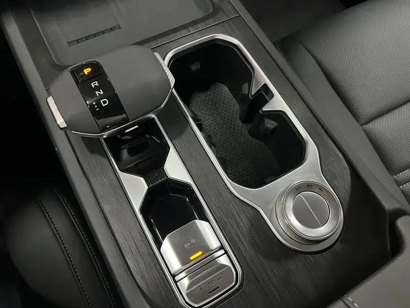Zhengzhou Nissan Z9 2025 GT 2.3T Automatic Diesel 4WD First Edition — миниатюра 18