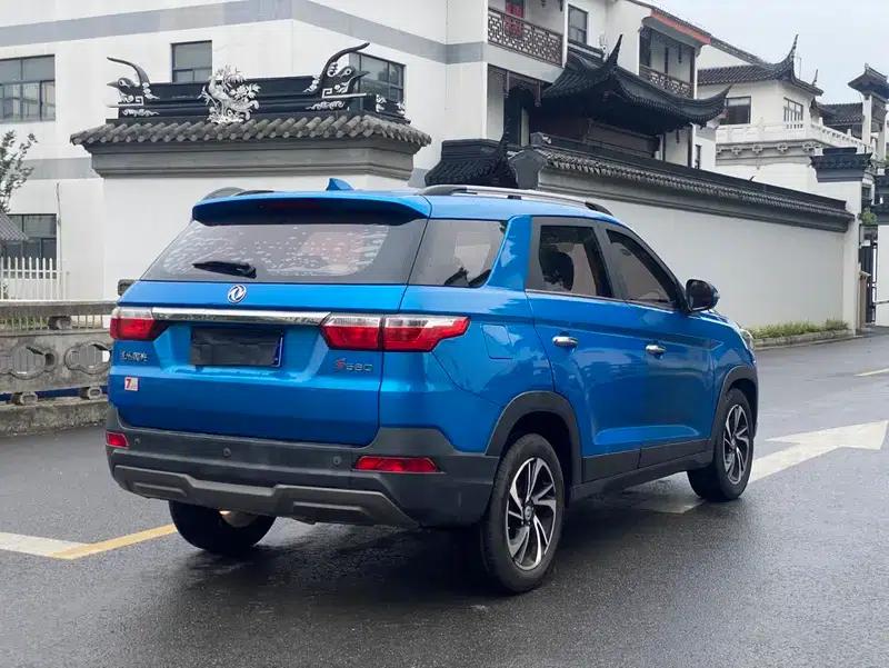 Fengguang S560 2018 Model 1.8L CVT Urban Edition 5-Seater — миниатюра 6