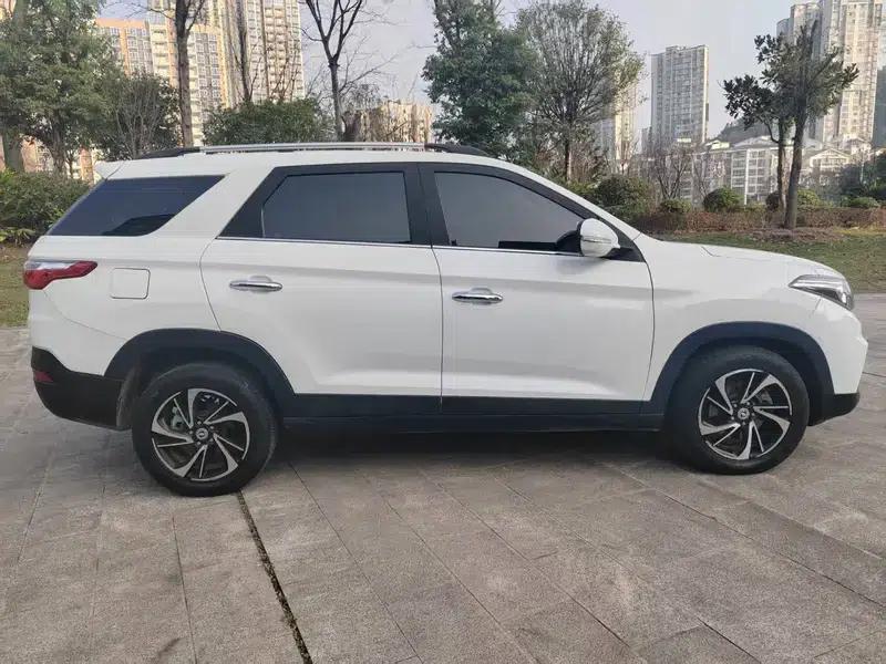 Fengguang S560 2018 Model 1.8L CVT Smart Connected 5-Seater — миниатюра 6