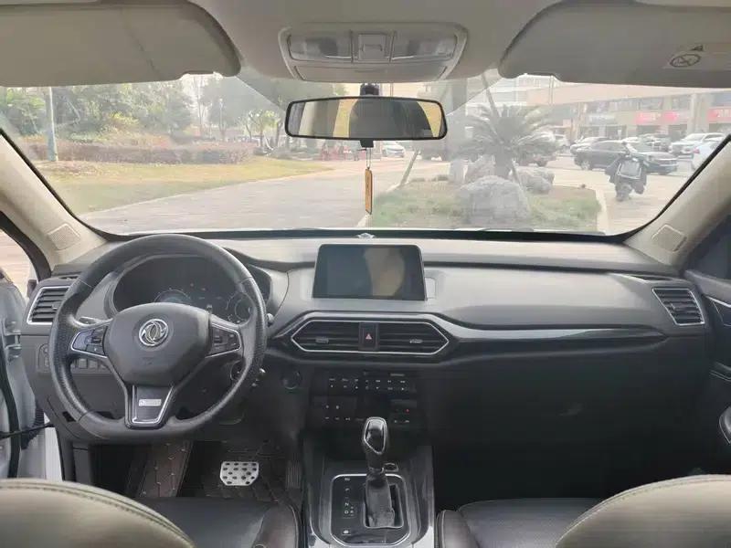 Fengguang S560 2018 Model 1.8L CVT Smart Connected 5-Seater — миниатюра 7
