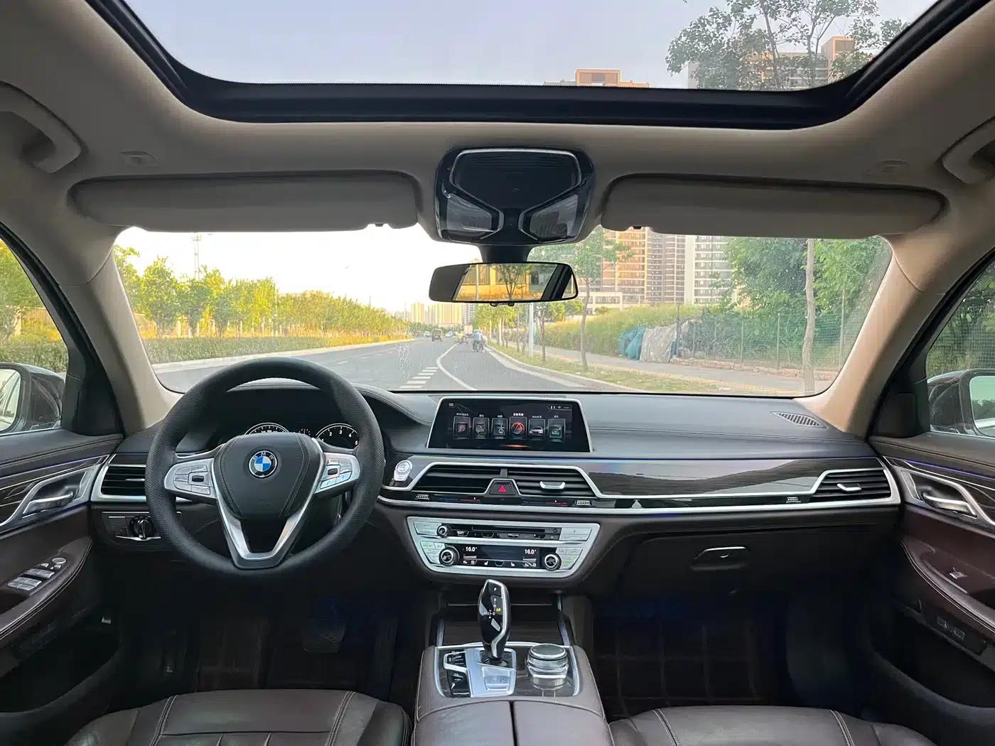 2017 BMW 7 Series 730Li Leading Edition — миниатюра 7