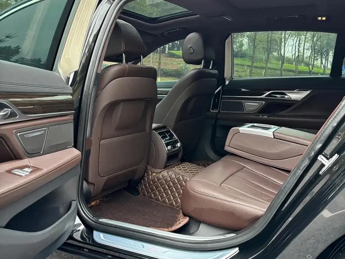 2016 BMW 7 Series 730Li Luxury — миниатюра 5