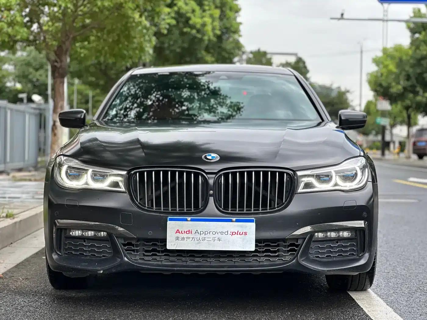2018 BMW 7 Series 740Li xDrive Luxury M Sport Package Black Flame Edition — миниатюра 1