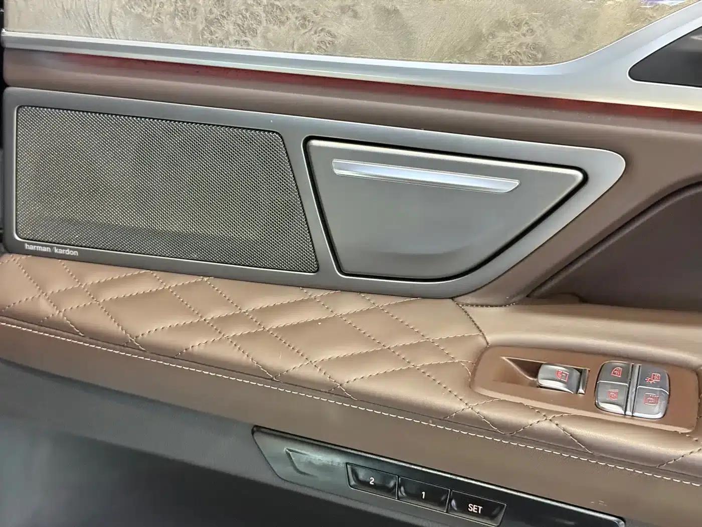 2021 BMW 7 Series 740Li Leading Luxury Package — миниатюра 13