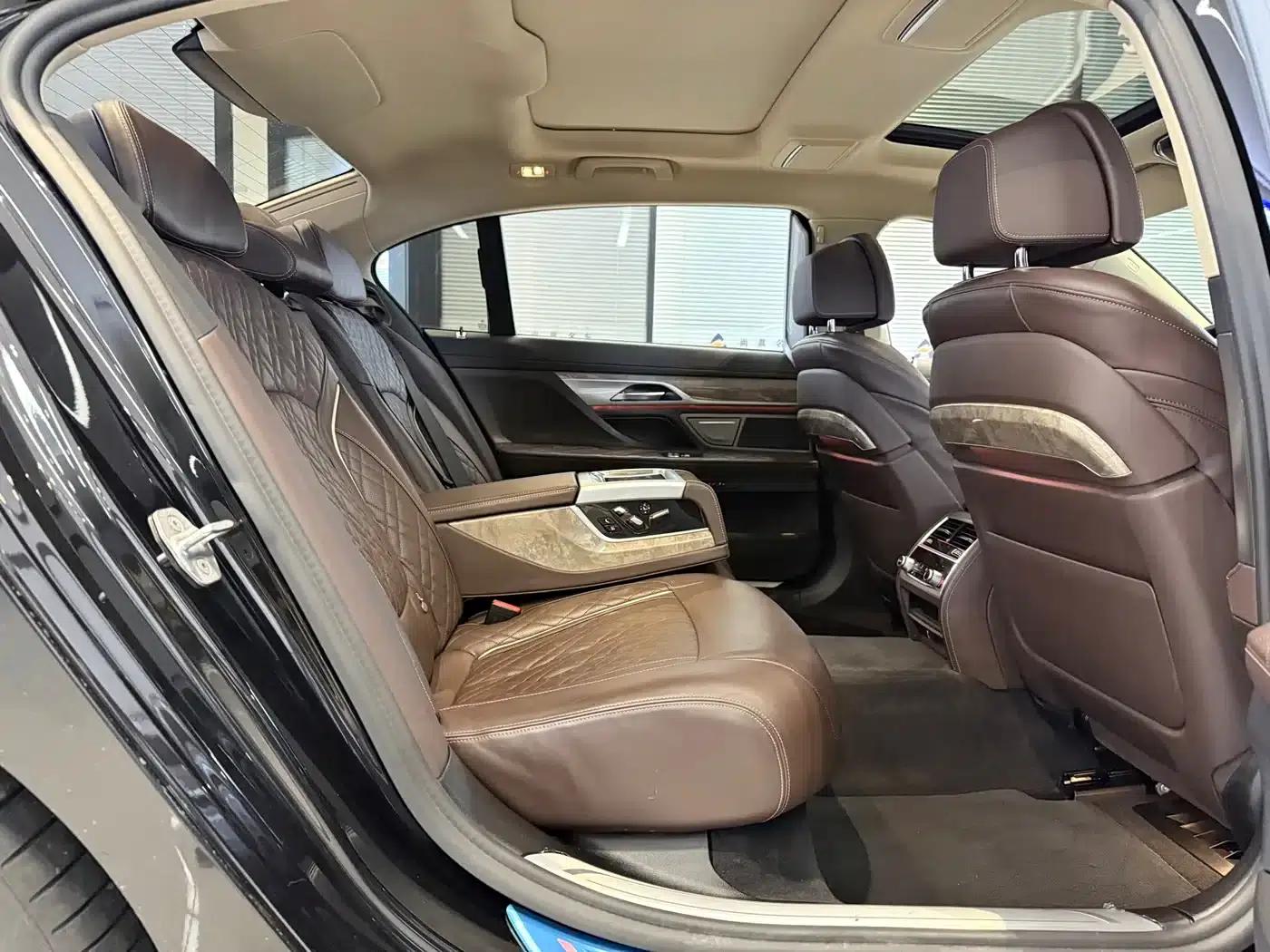 2021 BMW 7 Series 740Li Leading Luxury Package — миниатюра 10
