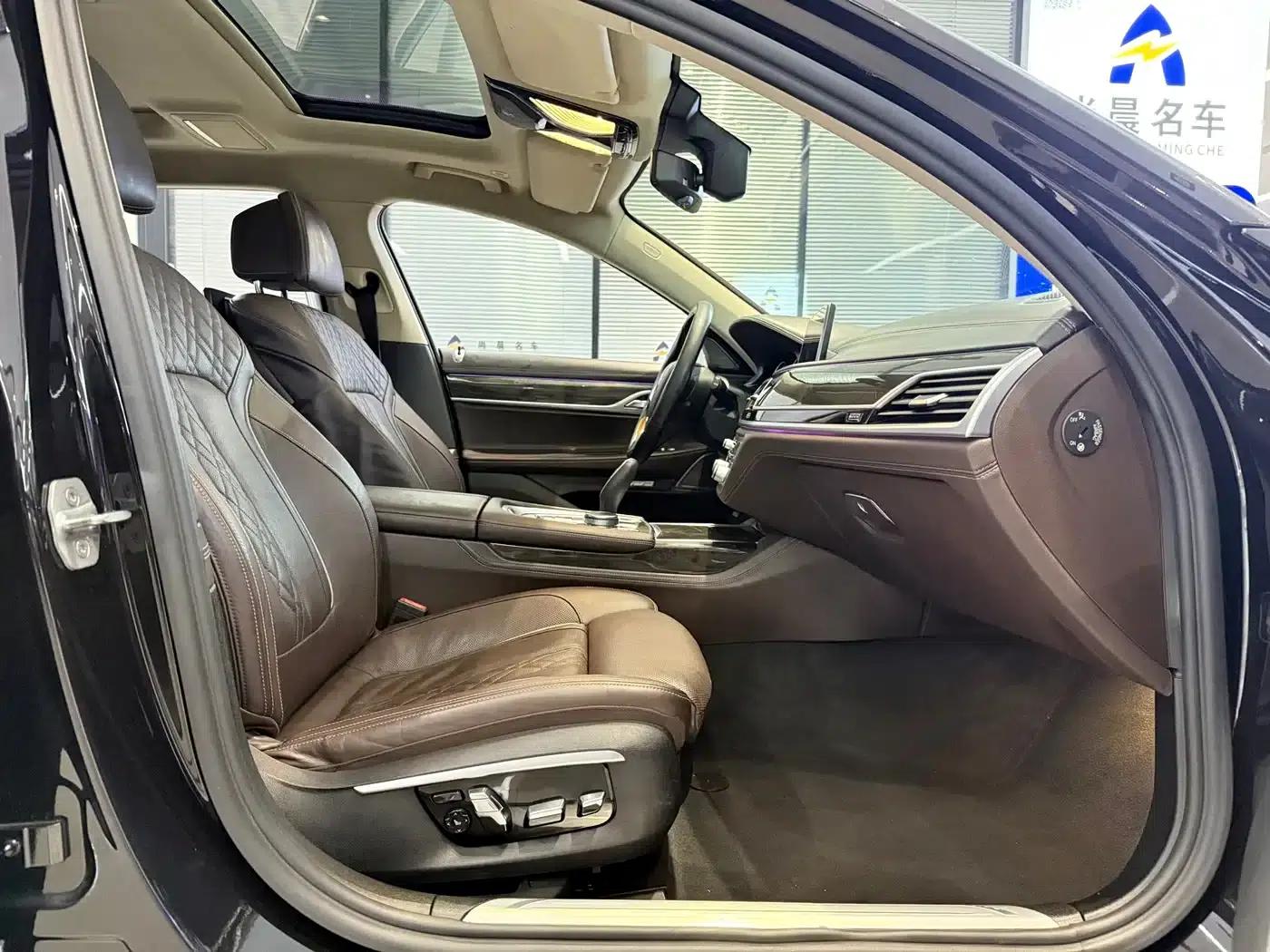 2016 BMW 7 Series 730Li Luxury — миниатюра 8