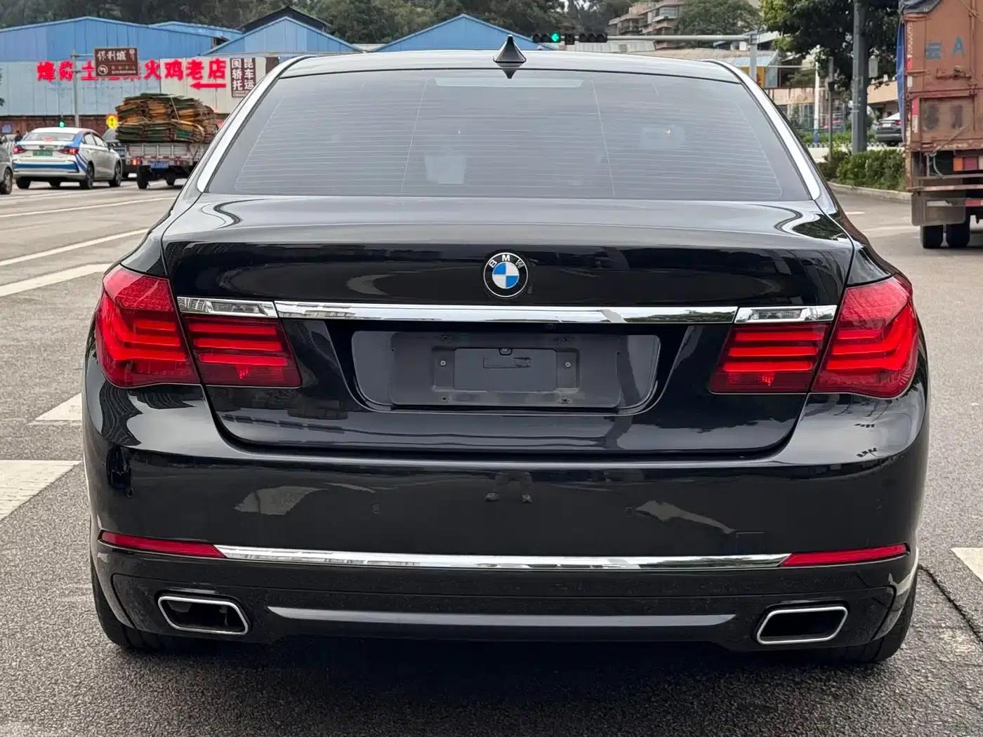 2013 BMW 7 Series 730Li Luxury — миниатюра 13