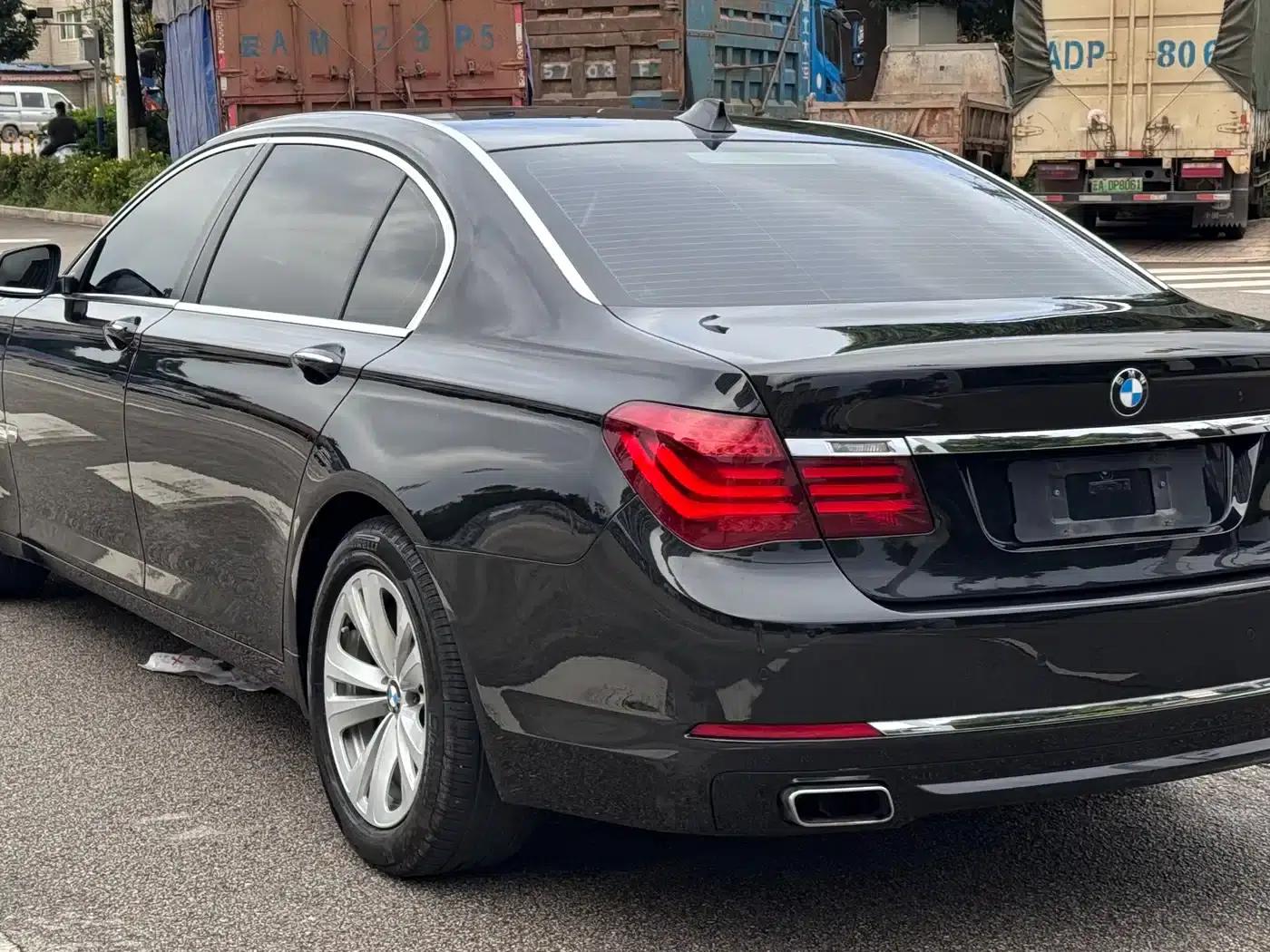 2013 BMW 7 Series 730Li Luxury — миниатюра 14