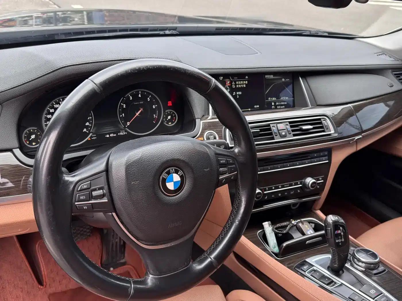 2013 BMW 7 Series 730Li Luxury — миниатюра 5