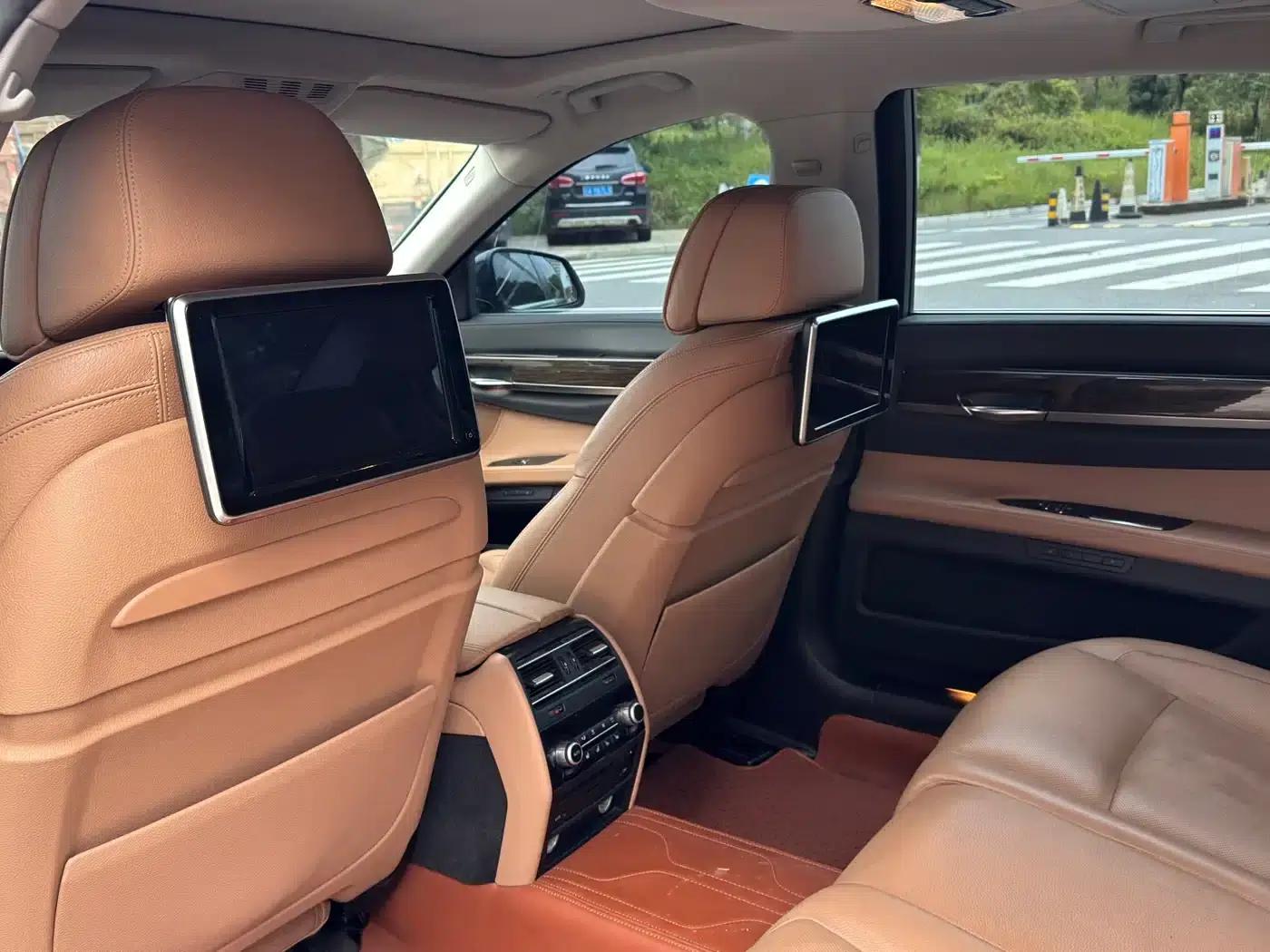 2013 BMW 7 Series 730Li Luxury — миниатюра 8