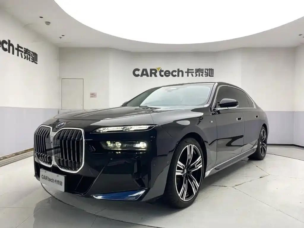 2023 BMW 7 Series 740Li Leading Edition M Sport Package — миниатюра 1