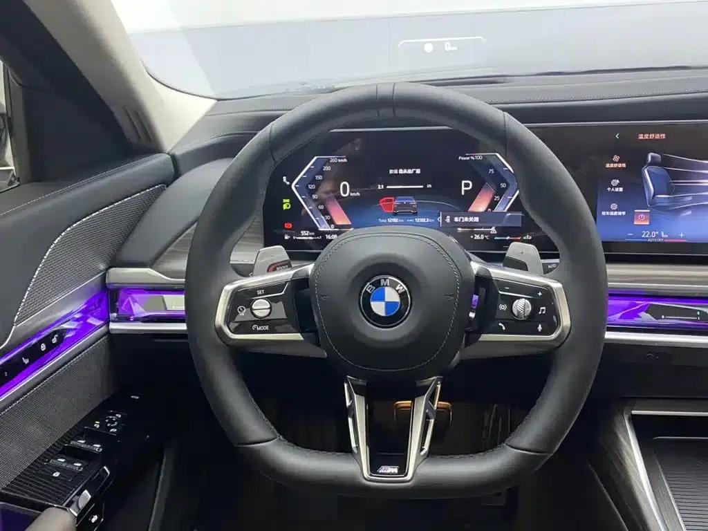 2023 BMW 7 Series 740Li Leading Edition M Sport Package — миниатюра 14