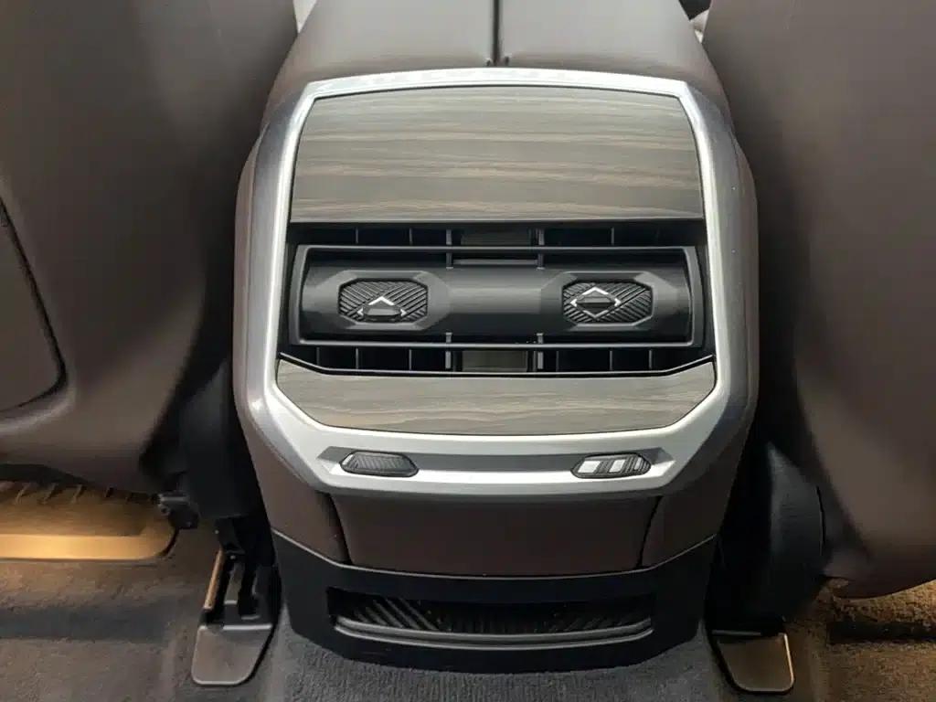 2023 BMW 7 Series 740Li Leading Edition M Sport Package — миниатюра 20