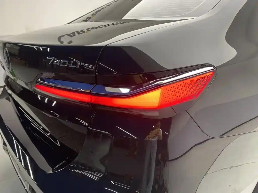 2023 BMW 7 Series 740Li Leading Edition M Sport Package — миниатюра 10