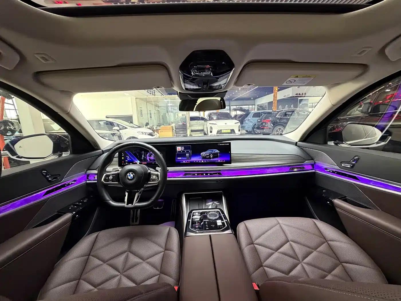 2023 BMW 7 Series 735Li M Sport Package — миниатюра 12