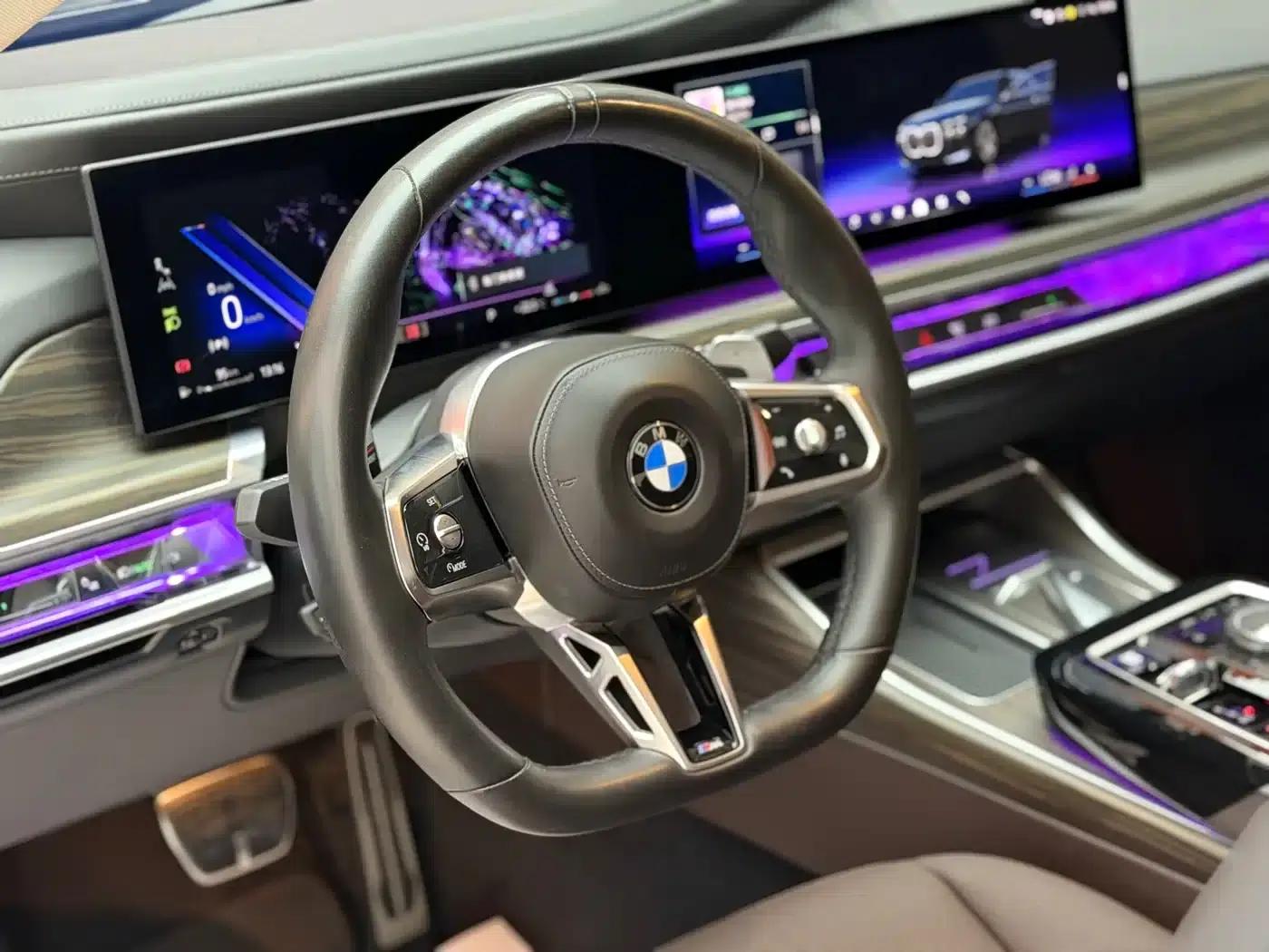 2023 BMW 7 Series 735Li M Sport Package — миниатюра 10
