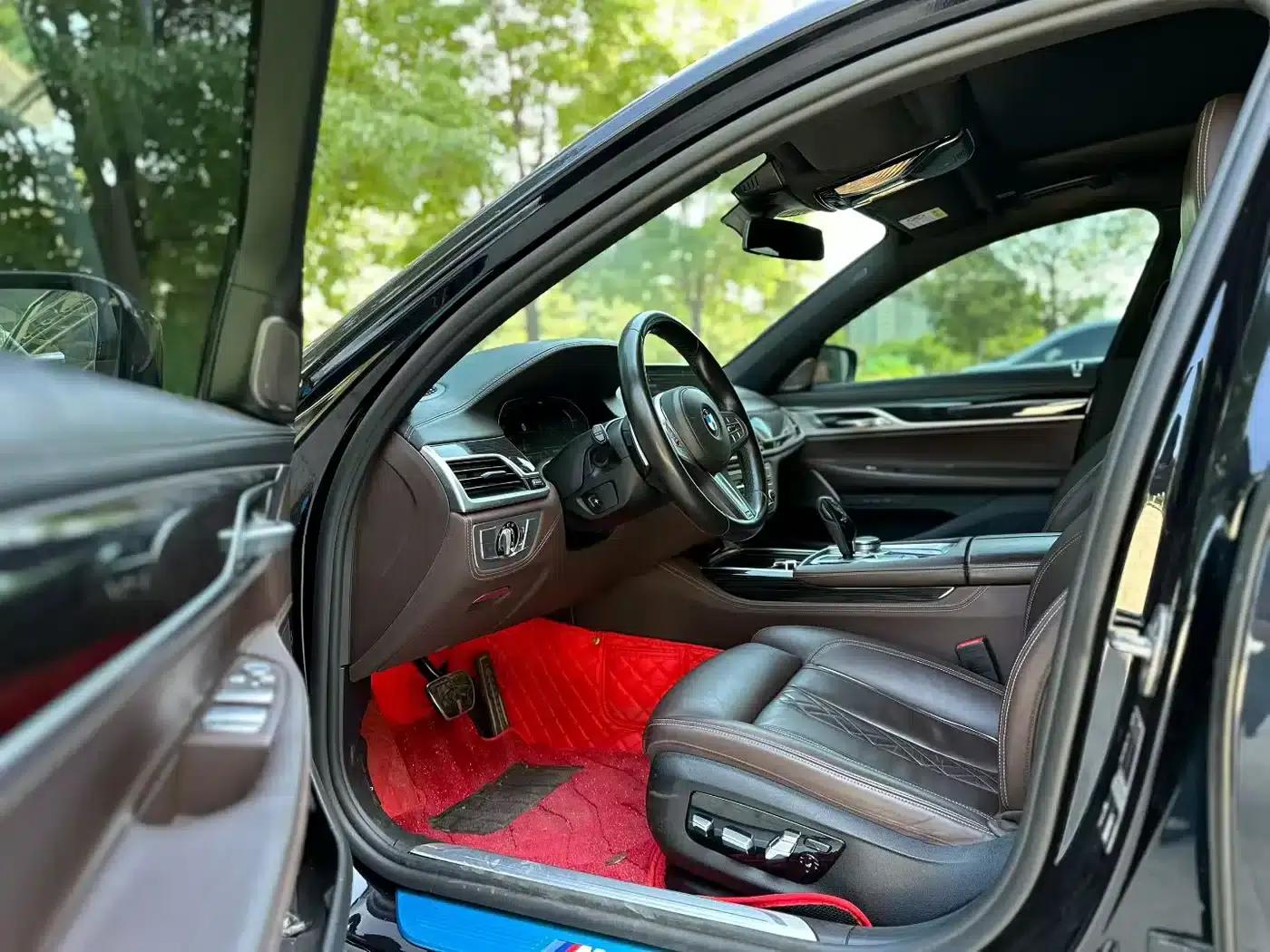 2021 BMW 7 Series 740Li Leading Edition M Sport Package — миниатюра 6