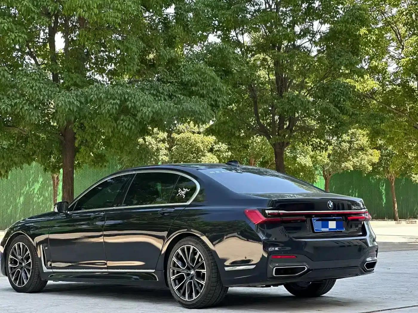 2021 BMW 7 Series 740Li Leading Edition M Sport Package — миниатюра 8