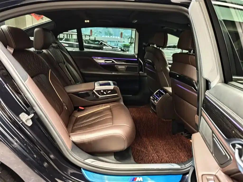 2019 BMW 7 Series Facelift 730Li M Sport Package — миниатюра 12