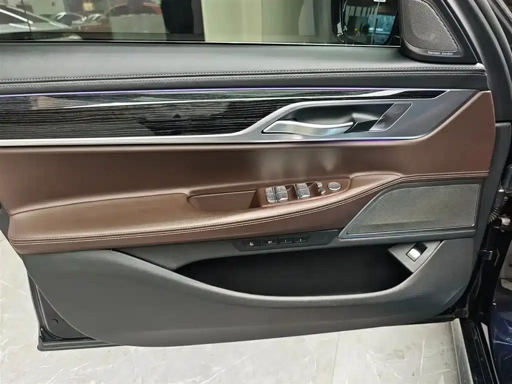 2019 BMW 7 Series Facelift 730Li M Sport Package — миниатюра 5