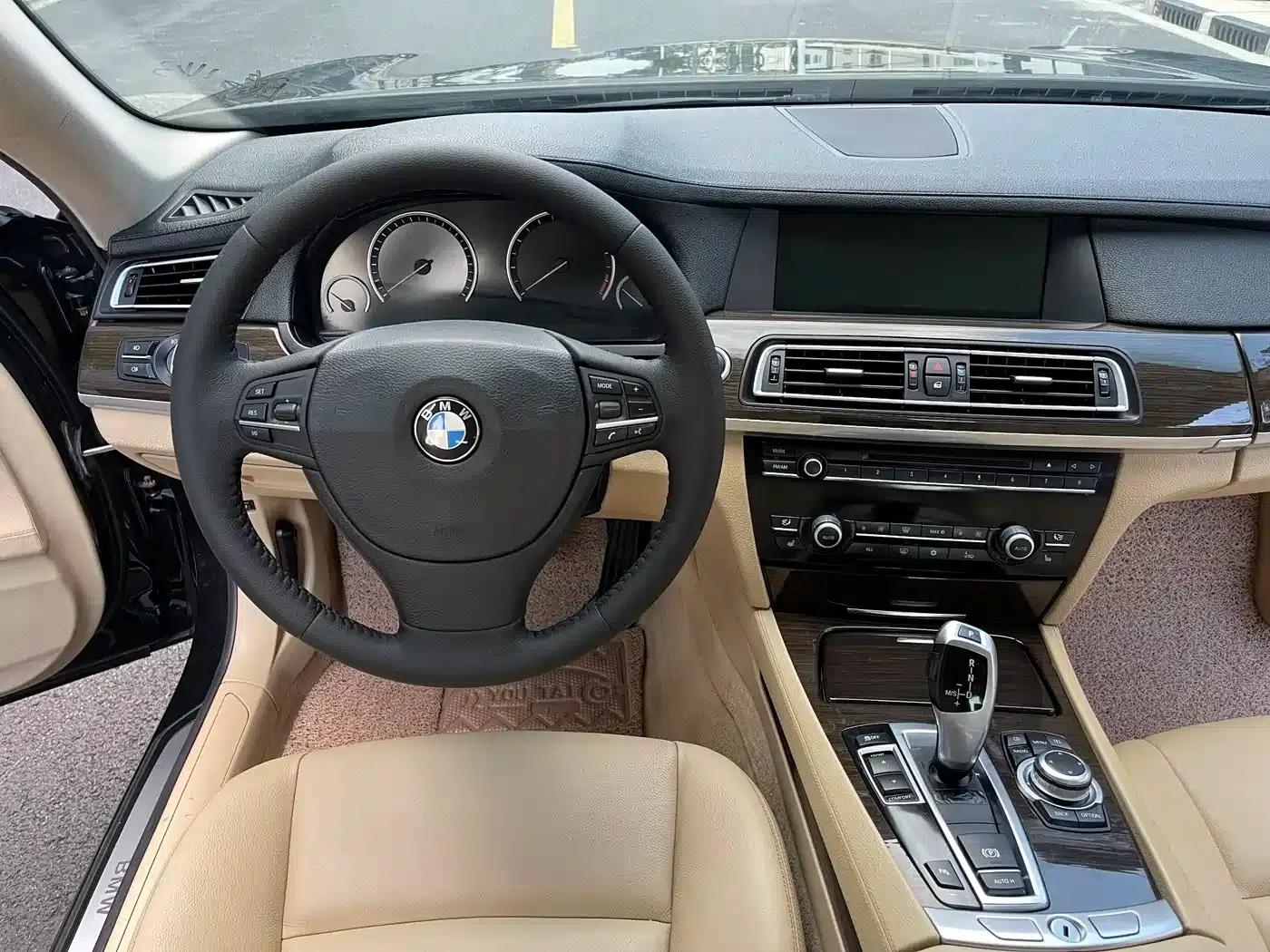 BMW 7 Series 2009 740Li Luxury — миниатюра 11