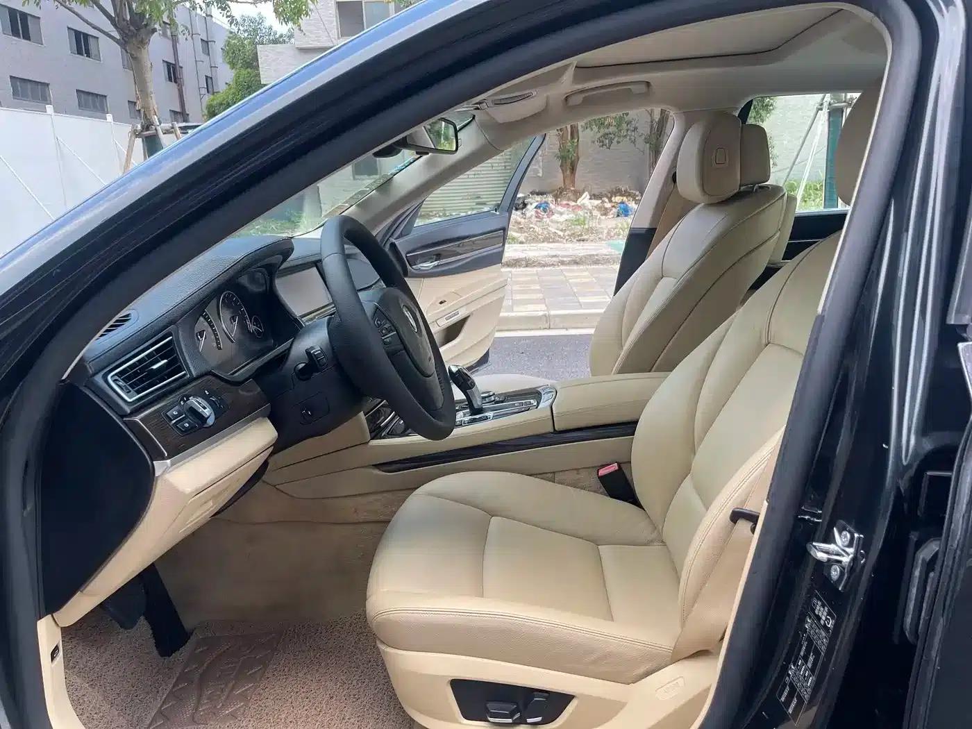 BMW 7 Series 2009 740Li Luxury — миниатюра 10