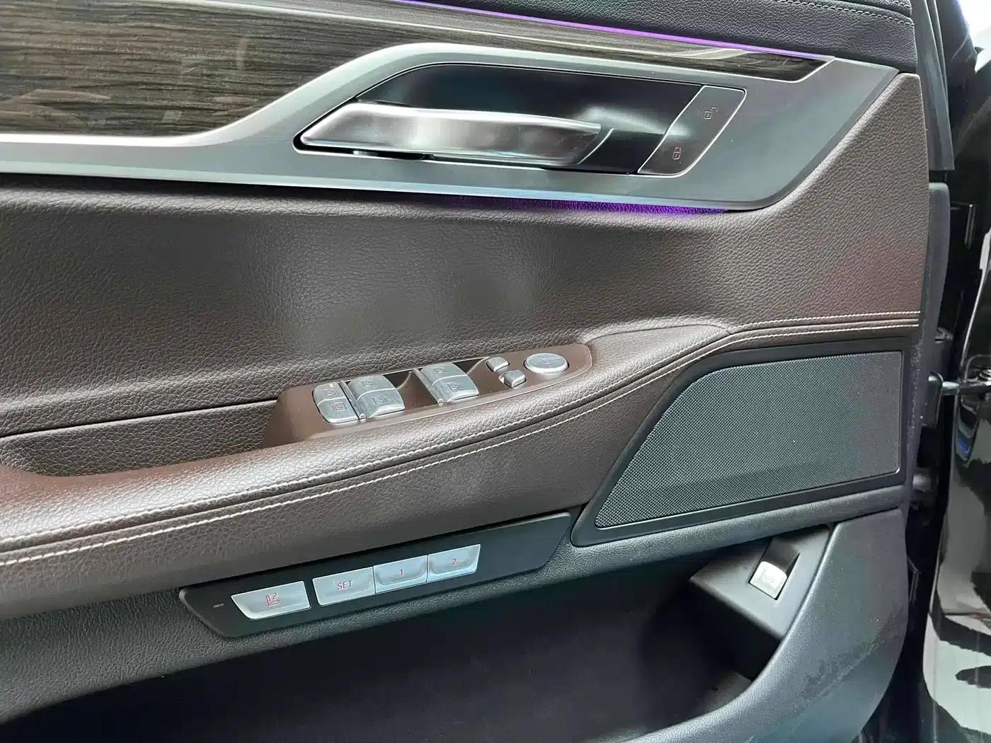 2018 BMW 7 Series 730Li Leading Excellence Package — миниатюра 11