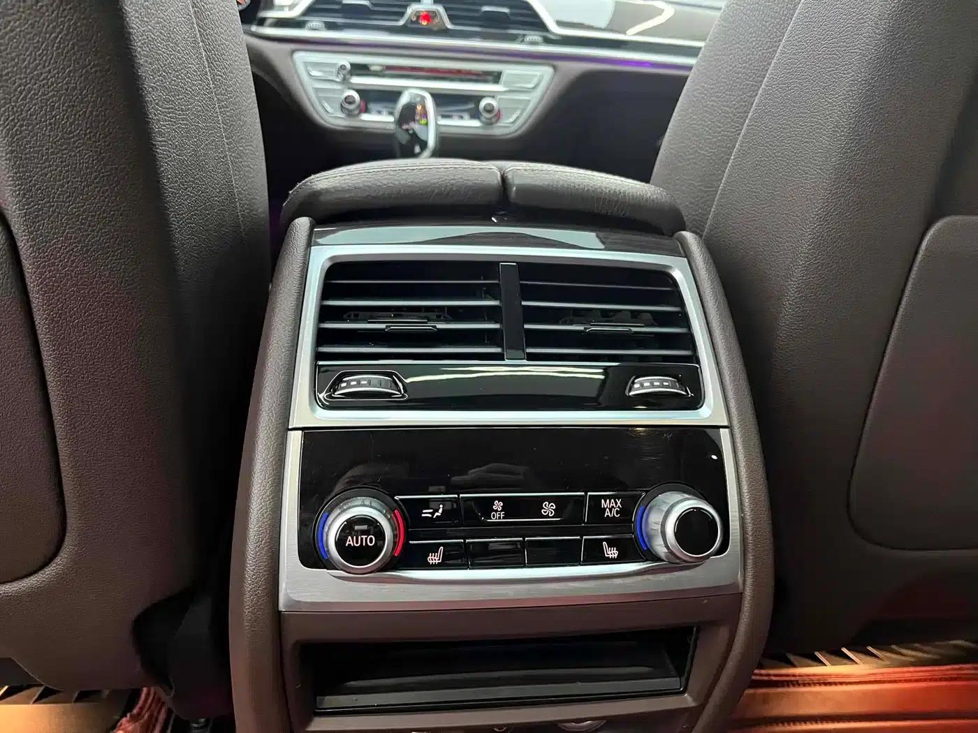 2018 BMW 7 Series 730Li Leading Excellence Package — миниатюра 14