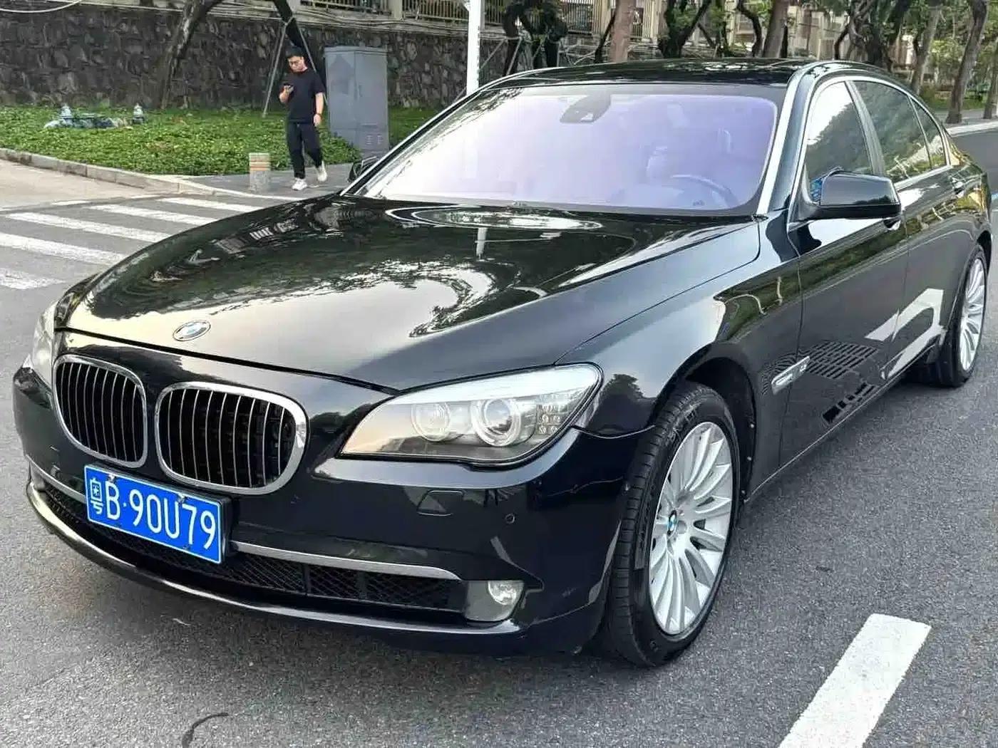 2010 BMW 7 Series 760Li — миниатюра 1