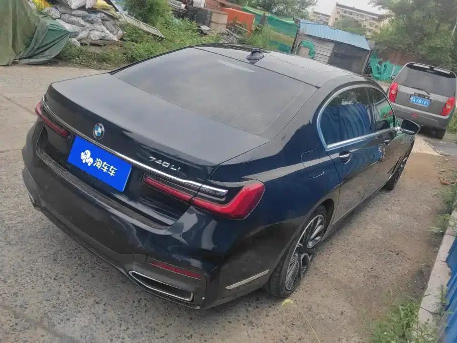 2019 BMW 7 Series 740Li Leading Edition M Sport Package — миниатюра 3