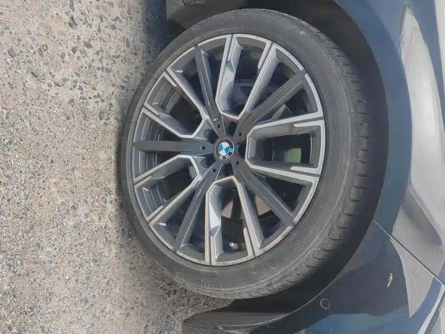 2019 BMW 7 Series 740Li Leading Edition M Sport Package — миниатюра 5