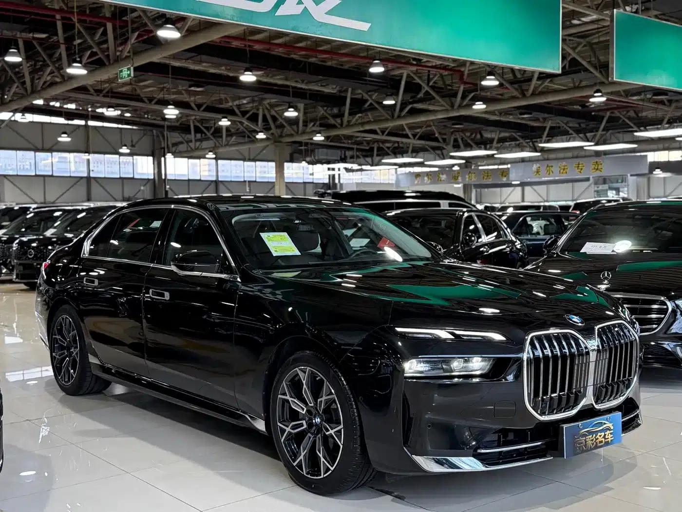2023 BMW 7 Series 735Li Luxury Package — миниатюра 3