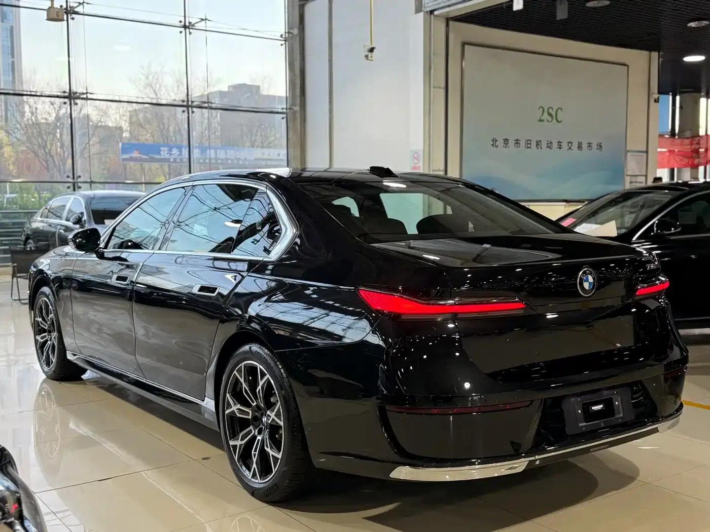 2023 BMW 7 Series 735Li Luxury Package — миниатюра 22