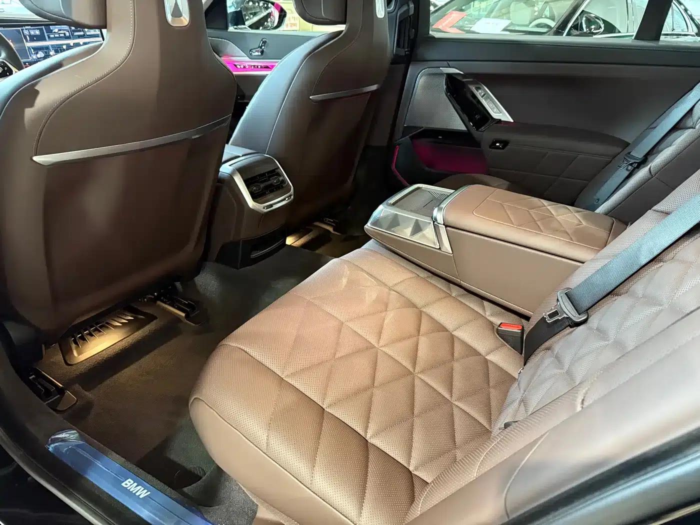 2023 BMW 7 Series 735Li Luxury Package — миниатюра 7
