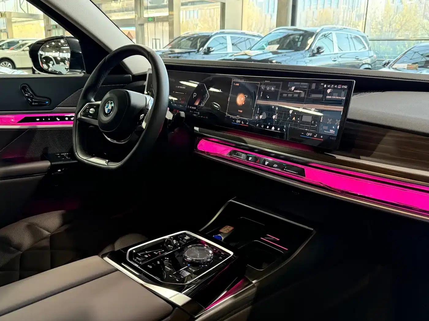 2023 BMW 7 Series 735Li Luxury Package — миниатюра 9