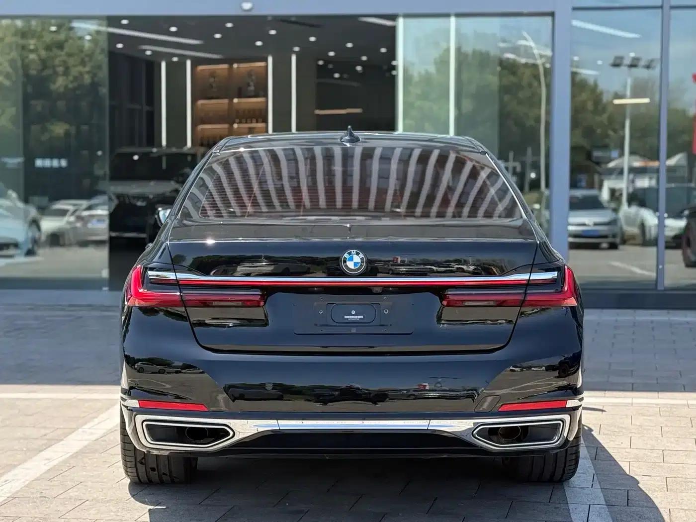 2021 BMW 7 Series 740Li Luxury M Sport Package — миниатюра 12