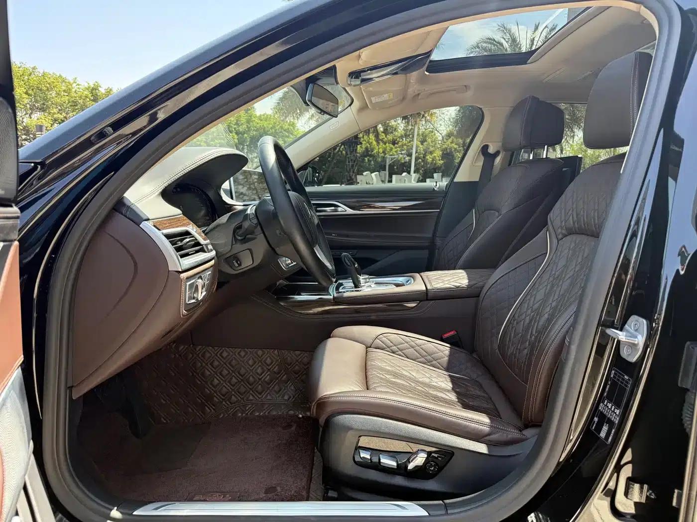2021 BMW 7 Series 740Li Luxury M Sport Package — миниатюра 3