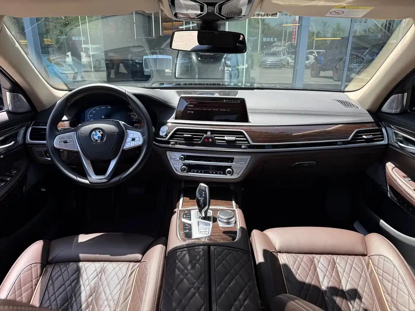 2021 BMW 7 Series 740Li Luxury M Sport Package — миниатюра 6
