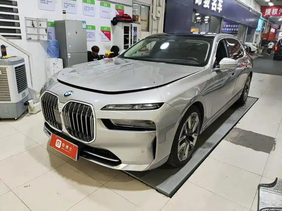 2023 BMW 7 Series 740Li Leading Luxury Package — миниатюра 1