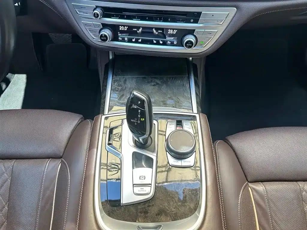 2018 BMW 7 Series 740Li xDrive Luxury Package — миниатюра 13