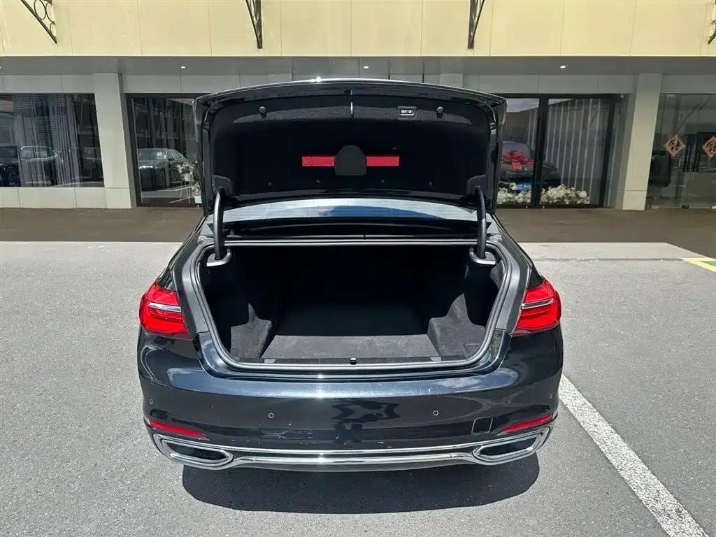 2018 BMW 7 Series 740Li xDrive Luxury Package — миниатюра 6