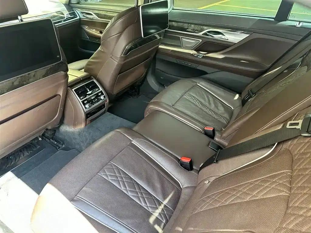 2018 BMW 7 Series 740Li xDrive Luxury Package — миниатюра 9