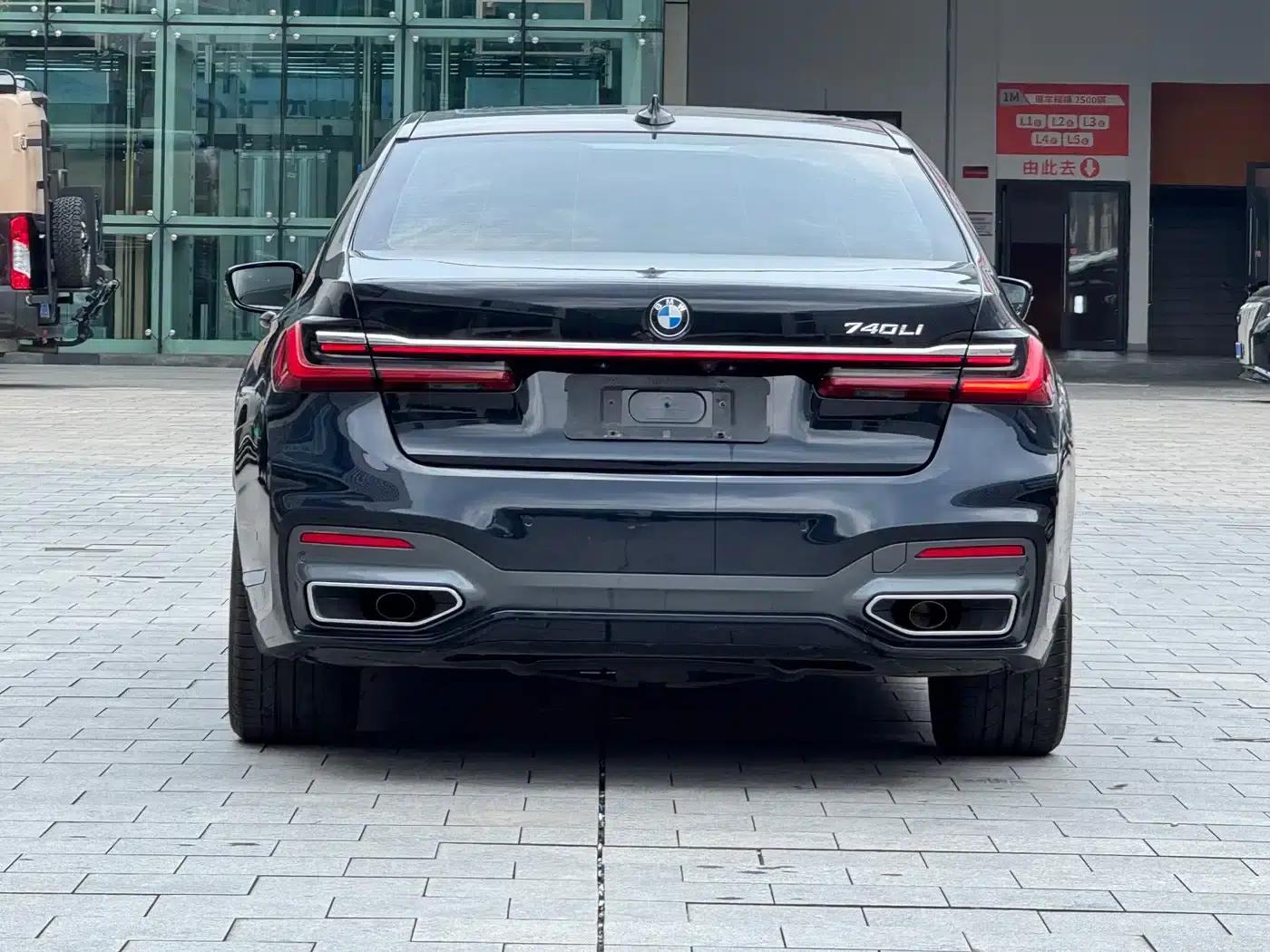 2019 BMW 7 Series Facelift 740Li Leading Edition M Sport Package — миниатюра 19