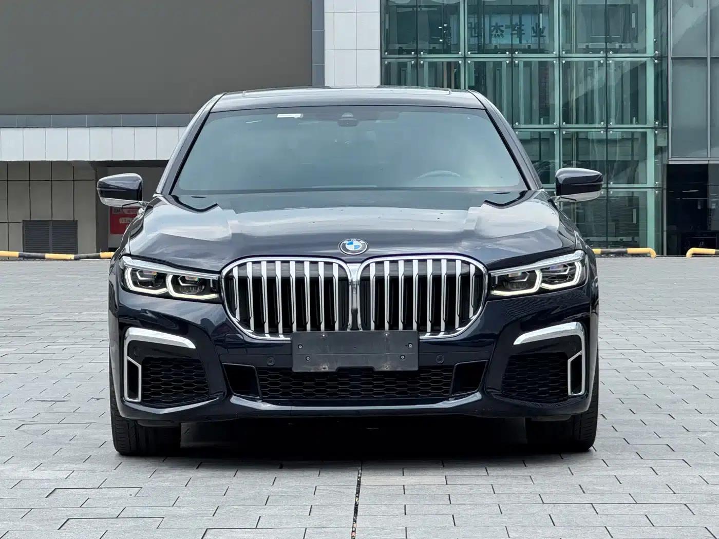 2019 BMW 7 Series Facelift 740Li Leading Edition M Sport Package — миниатюра 3