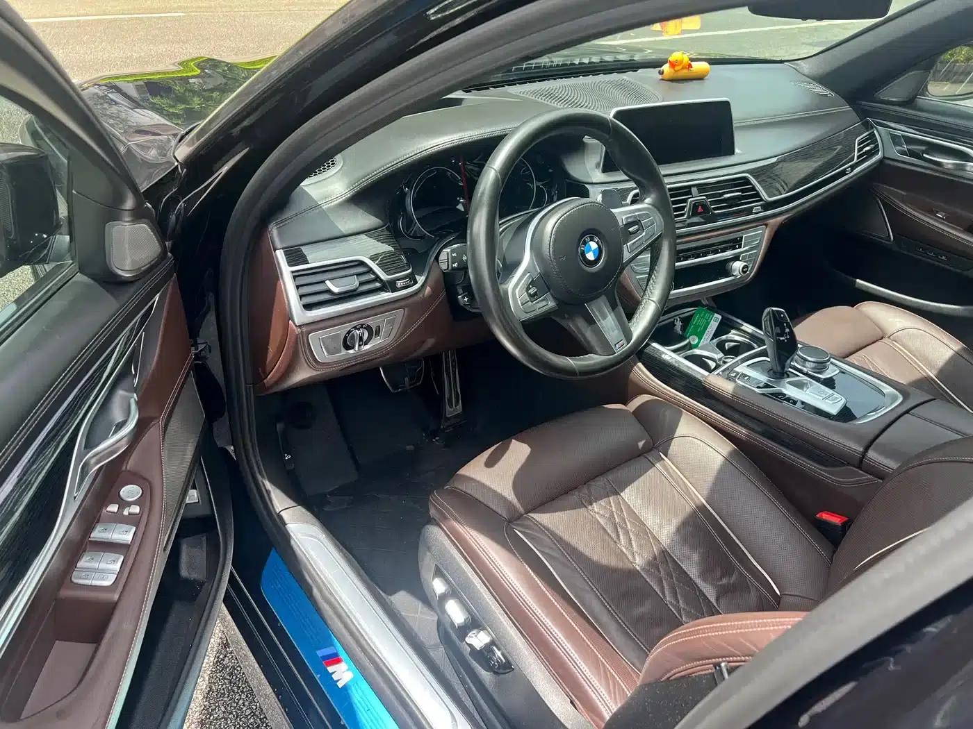 2018 BMW 7 Series 730Li Luxury M Sport Package — миниатюра 9