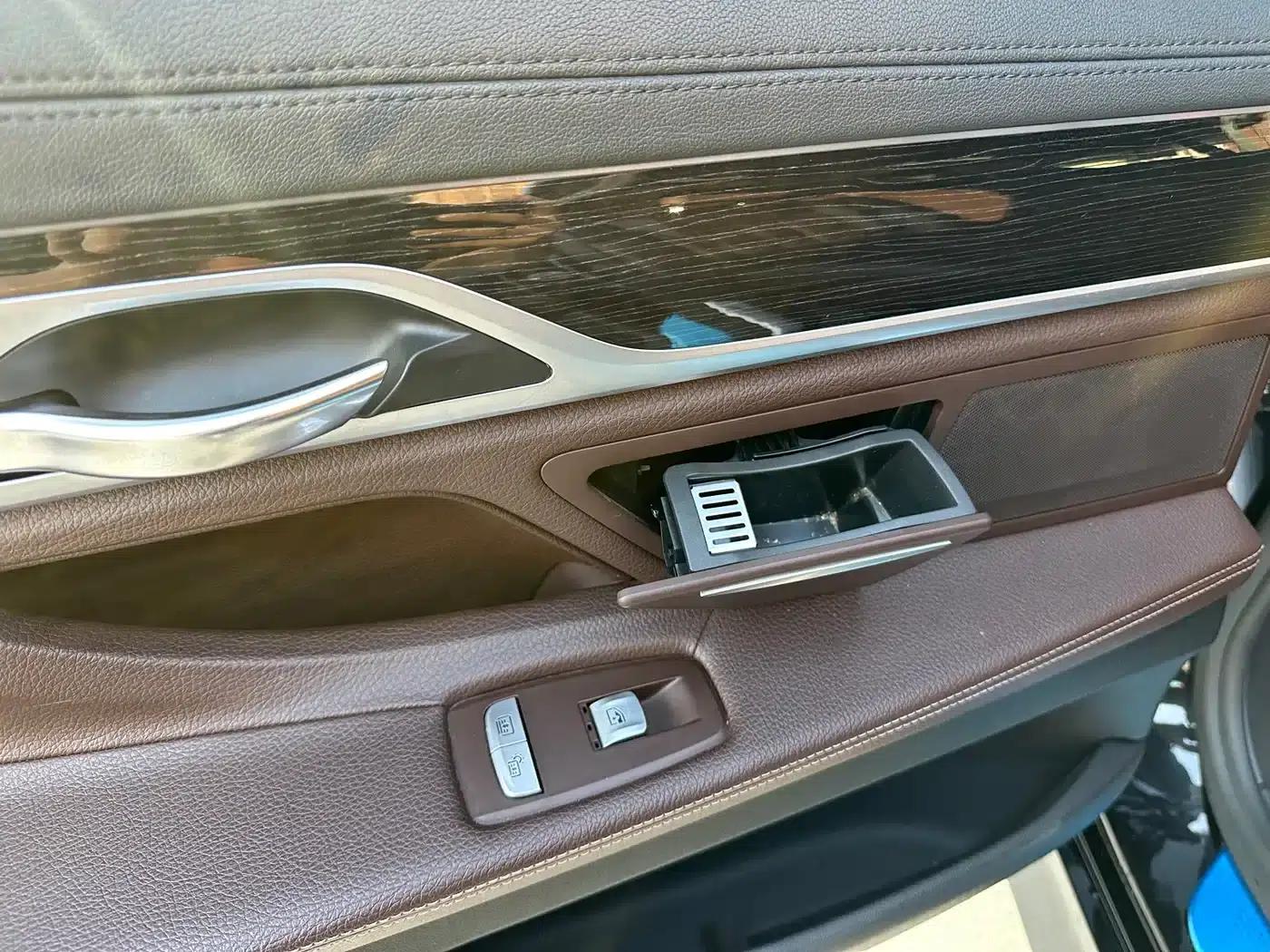 2018 BMW 7 Series 730Li Leading Edition M Sport Package — миниатюра 16