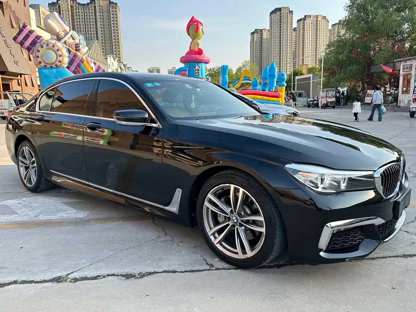 2018 BMW 7 Series 730Li Leading Edition M Sport Package — миниатюра 4
