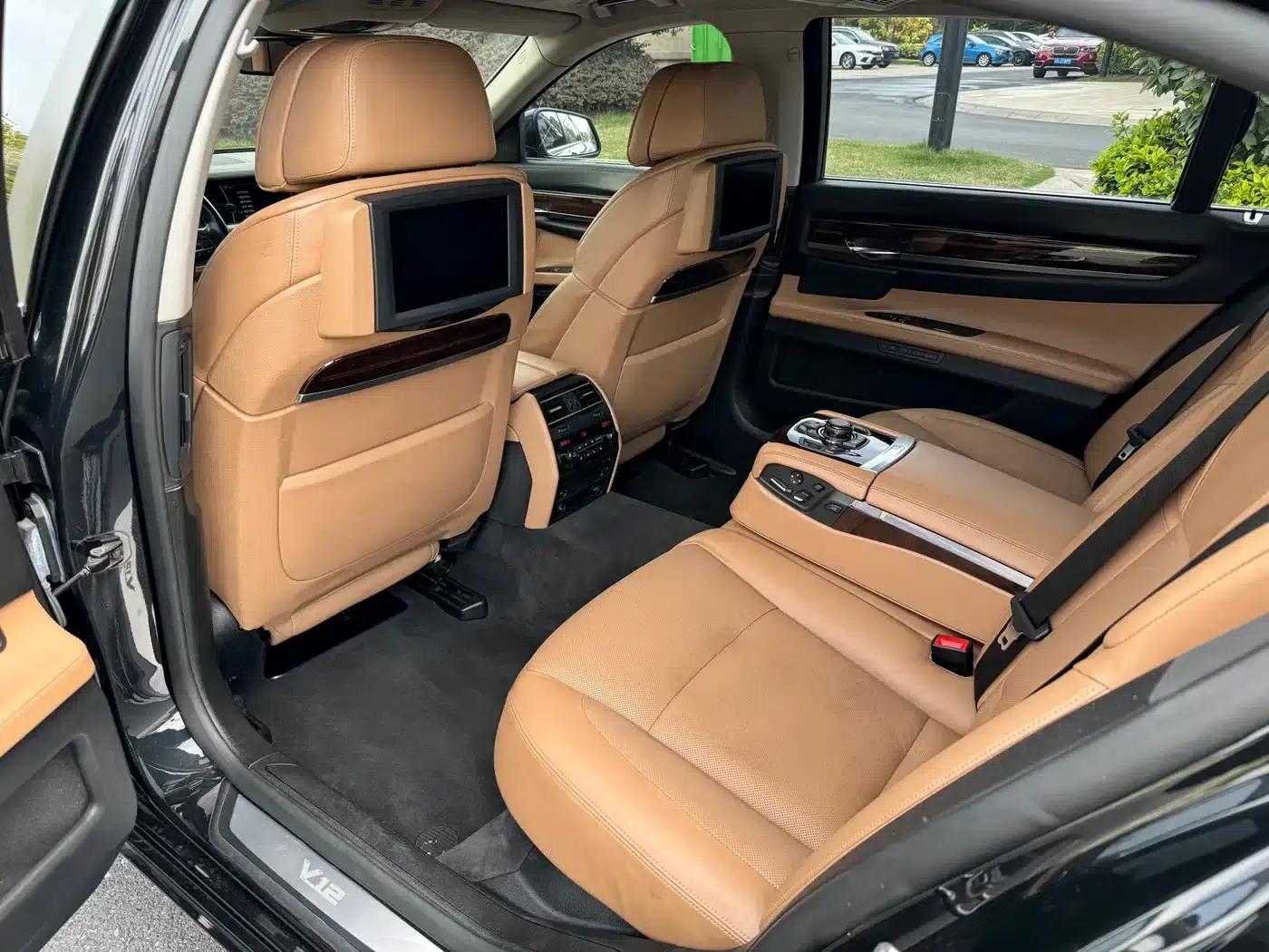 2010 BMW 7 Series 760Li — миниатюра 8